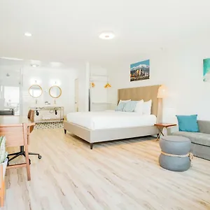 2* Hotel The Belmont Shore
