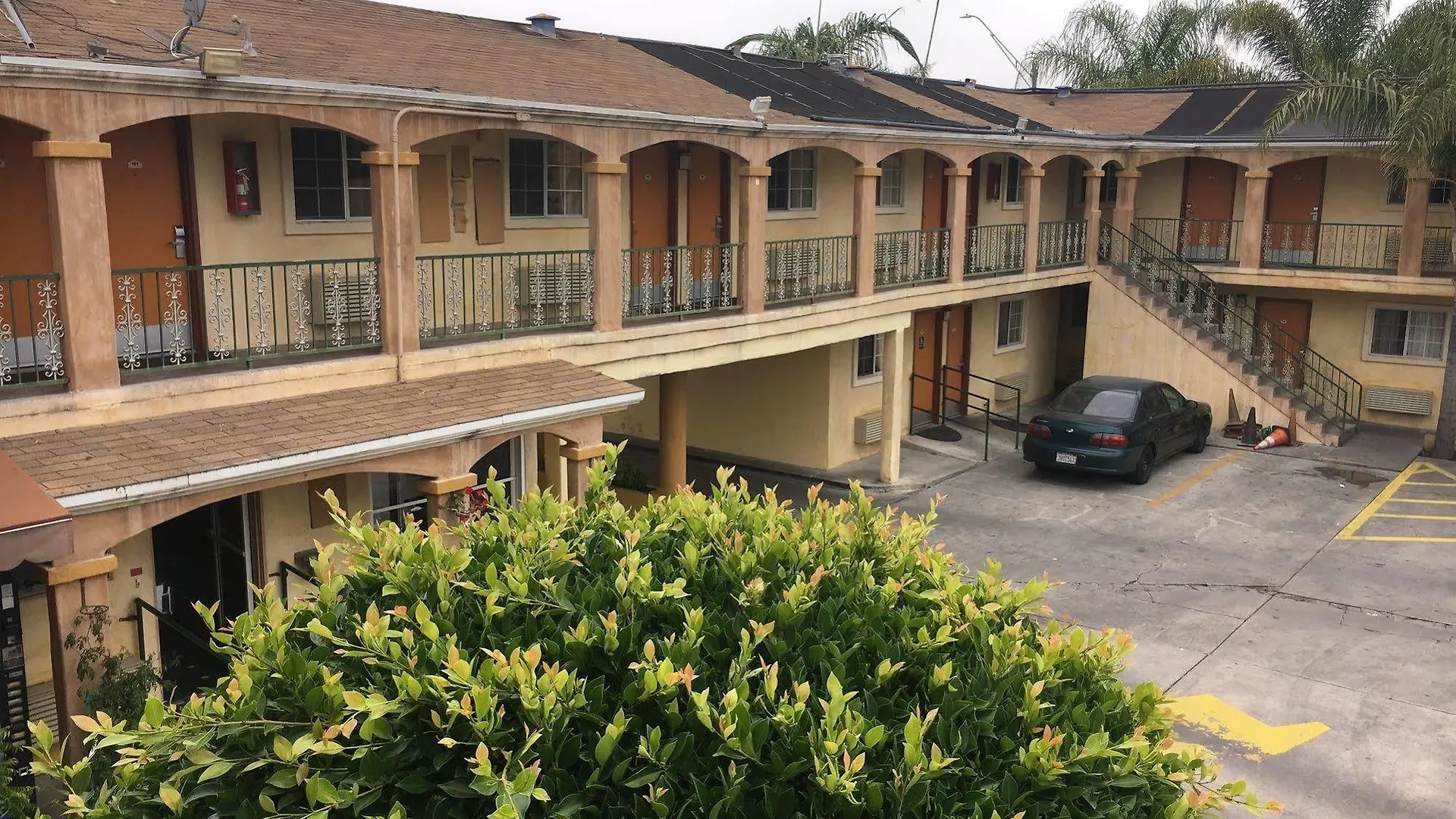 Colonial Pool & Spa Motel Long Beach 2*,